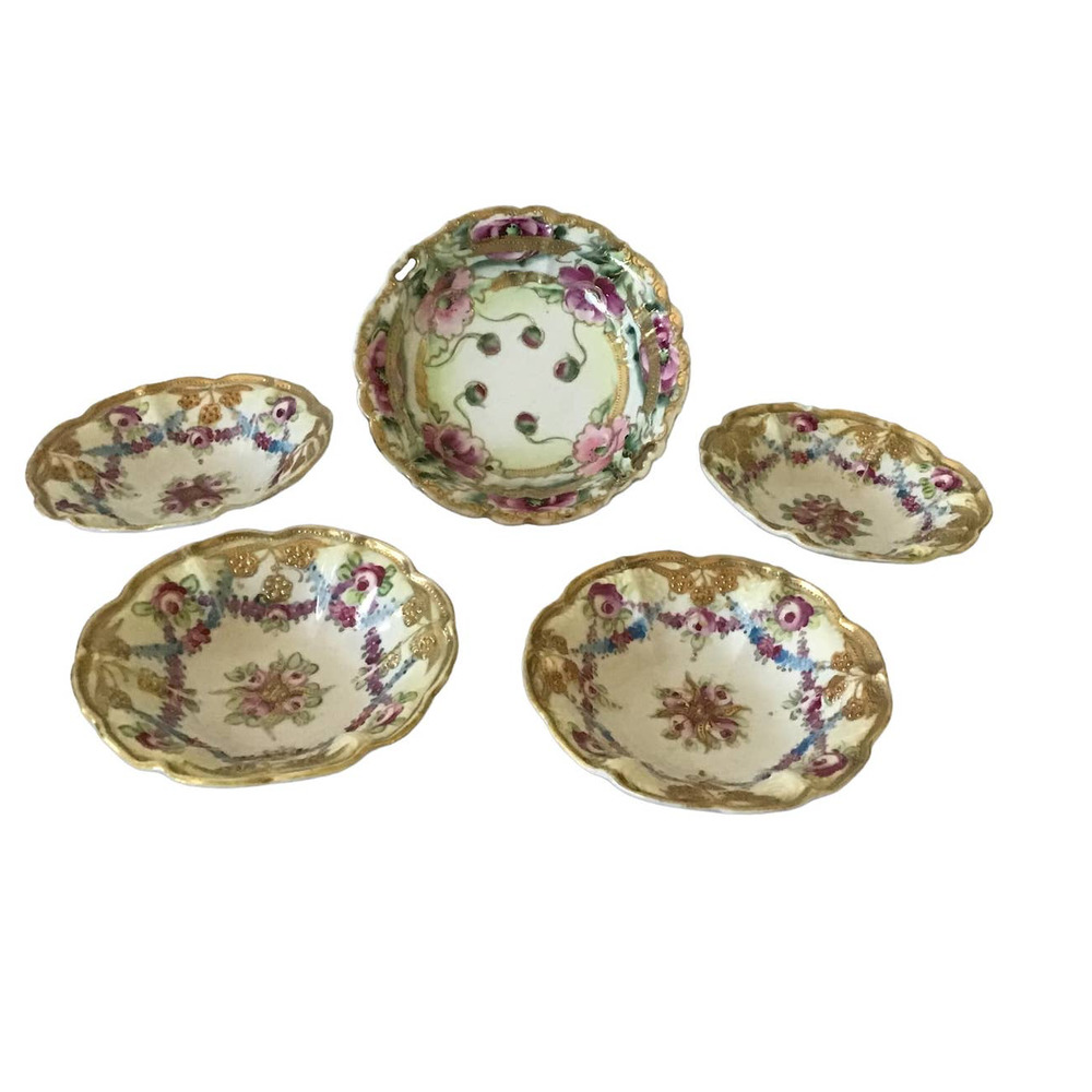 Nippon Set of 4 Small 5" Bowls with 1 Bowl that is 6" Porcelain Gold Trim